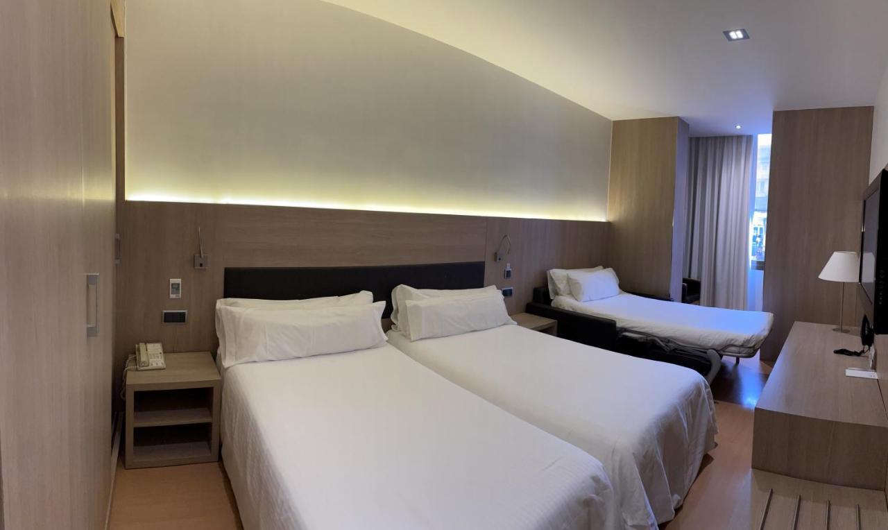 Lleo Hotel