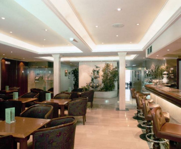 Lleo Hotel 3*