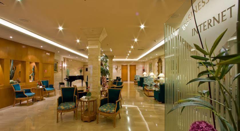 Lleo Hotel