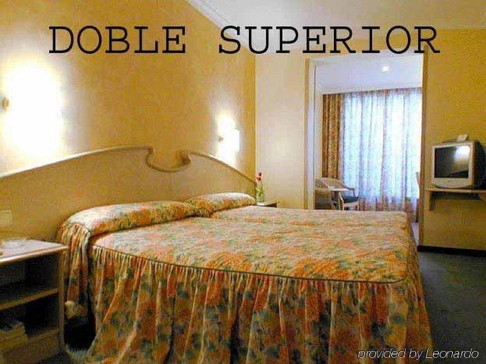 Hotel Lleo 3*